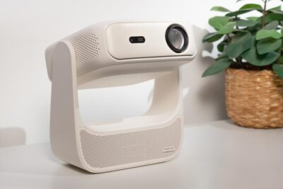 Haqu H3 и H3 Pro: что нашли независимые обзорщики в бюджетных проекторах с ИИ