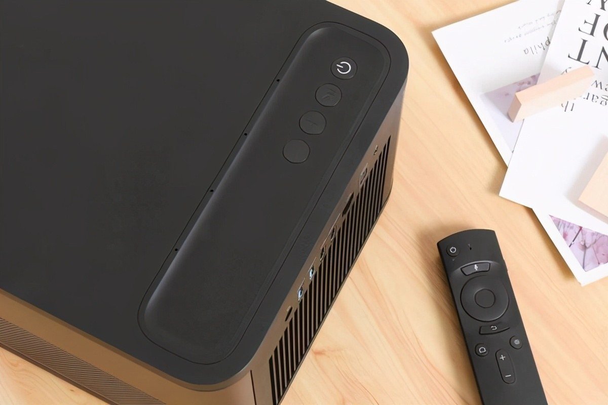 XGIMI RS Pro 2 — акустика Harman Kardon